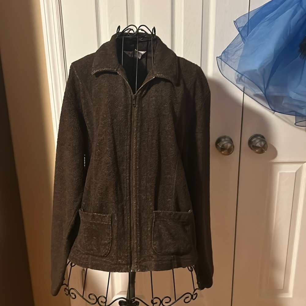 Ladies brown zip up shirt/jacket with two pockets.